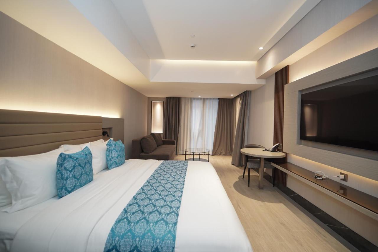 Bayprime Hotel Paranaque City Экстерьер фото