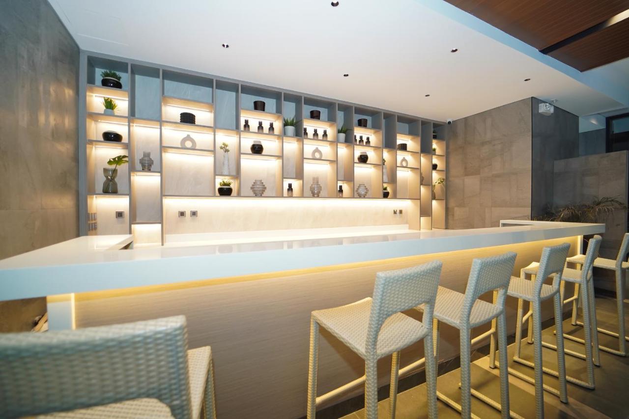 Bayprime Hotel Paranaque City Экстерьер фото