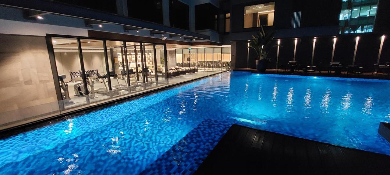 Bayprime Hotel Paranaque City Экстерьер фото