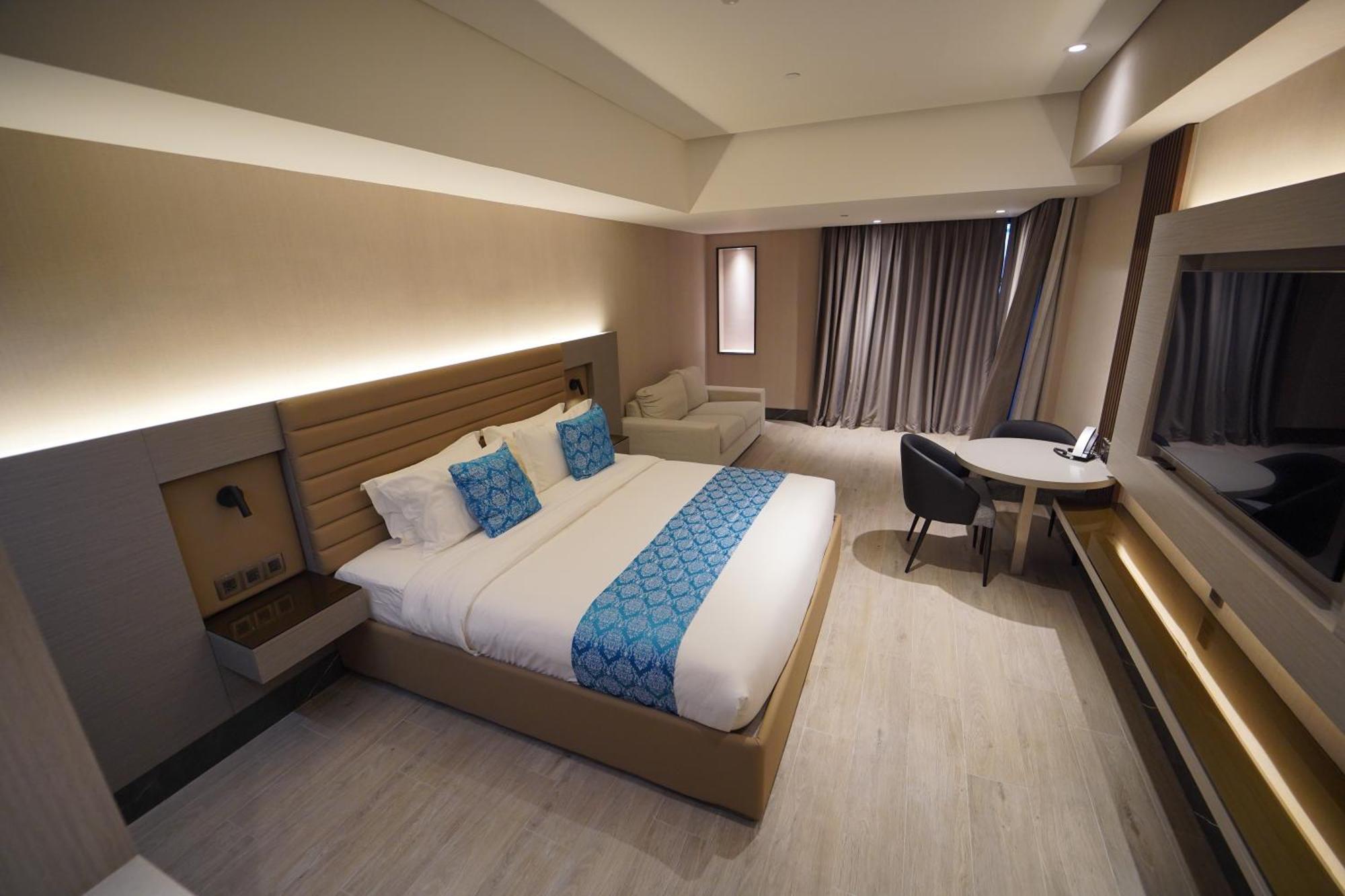 Bayprime Hotel Paranaque City Экстерьер фото